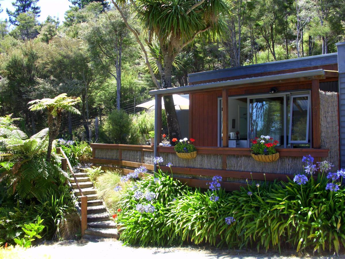 Cabbage Tree Chalet Parapara Room photo